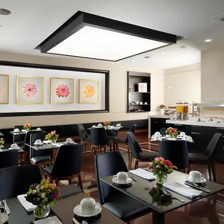 Hotel Holiday Suites