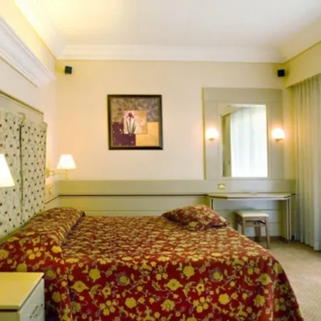 Hotel Holiday Suites