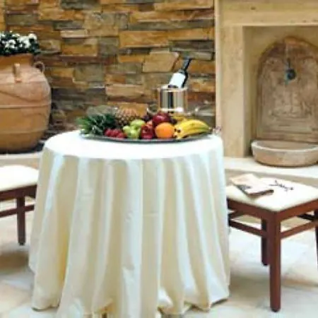 Holiday Suites