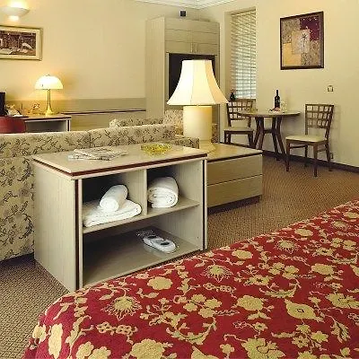 Holiday Suites