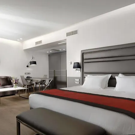 Hotel Holiday Suites